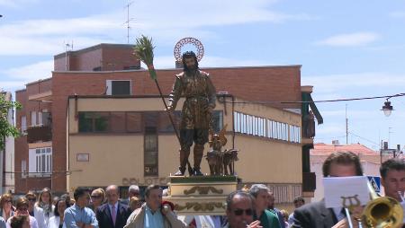 Imagen San Isidro Labrador salió en procesión por las calles de Sanse