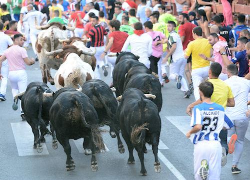 Imagen La carrera a su paso por la calle Real.