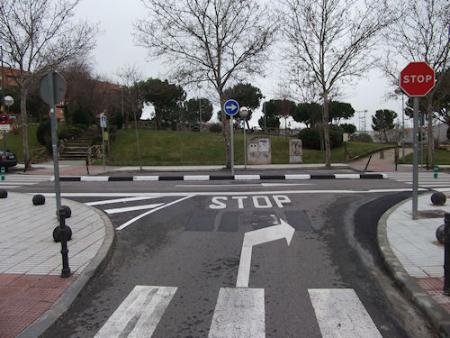 Imagen Giro en avenida Valdelasfuentes