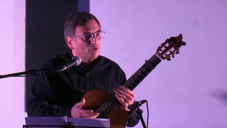 Imagen Gerardo Acuña, guitarra de lujo entre Europa y América en “Los Viernes...