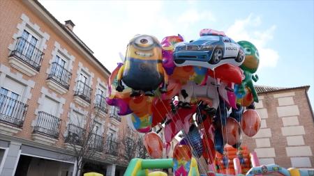 Imagen Hinchables infantiles y la actuación del grupo ADUO en las fiestas...