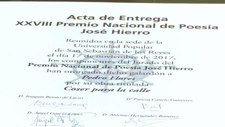 Imagen Coser para la calle, de Pedro Flores, gana el XXVIII Premio Nacional de...