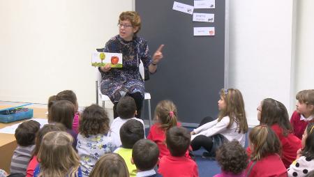 Imagen La Biblioteca Central acoge los cuentacuentos en inglés