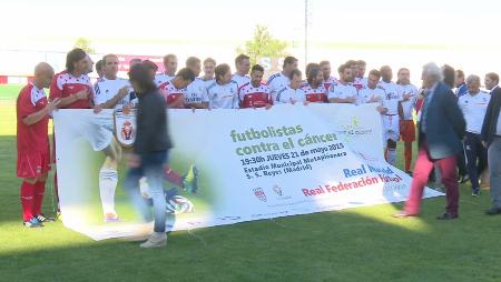 Imagen Veteranos del Real Madrid y del fútbol español jugaron en Sanse para...