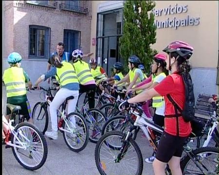 Imagen Una ruta en bici para cerrar el aprendizaje en la Escuela de Educación...