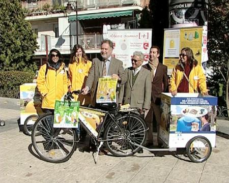 Imagen Dos bicis recorren Sanse para recordarnos cómo reciclar correctamente