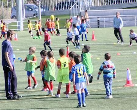 Imagen 600 niños de Sanse y Alcobendas cerraron la cuarta edición de Futgolines