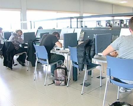 Imagen Prepara tus exámenes en el Aula de Estudio del Centro Joven Sanse