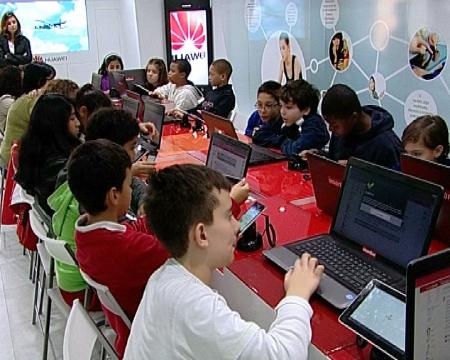 Imagen Alumnos de primaria de Sanse se suben al Smartbus