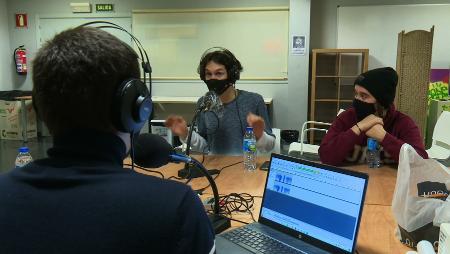 Imagen Las ondas vuelven a vibrar en la radio del Centro Joven Sanse