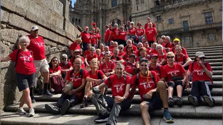 Imagen Peregrinos de Sanse regresan de Santiago con el 