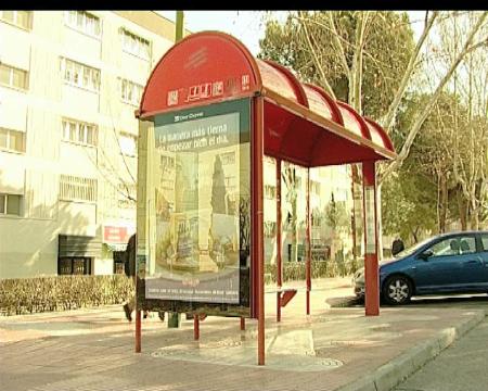 Imagen Las marquesinas de Sanse eliminan las barreras arquitectónicas