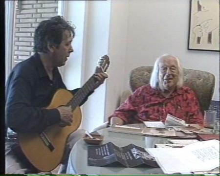 Imagen Hoy, Día de la Poesía... Rafael Alberti canta A Galopar con Paco Ibañez...