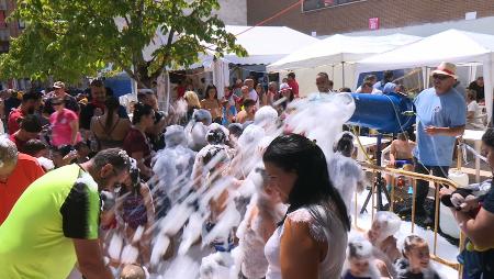 Imagen Los planes de las mañanas para las familias: juegos de agua, cañón de...