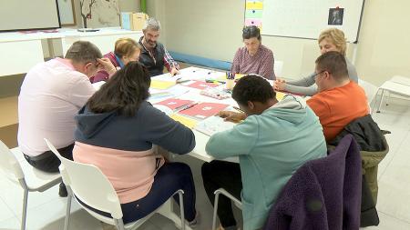 Imagen Así es el Club de Lectura Fácil de las bibliotecas de Sanse con el Museo...