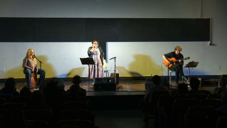 Imagen Surcando “La Mar del Mediu” con la música de “Elola y Andersons” en los...