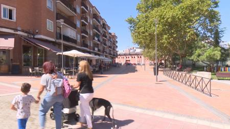 Imagen Andando por la avenida Plaza de Toros